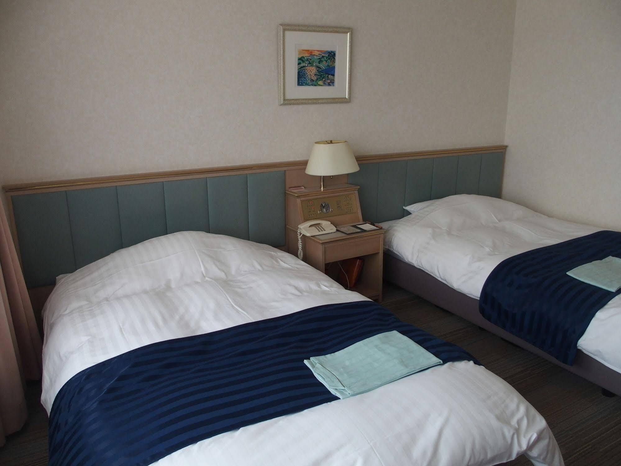 Hotel Livemax Budget Kagoshima Exterior foto