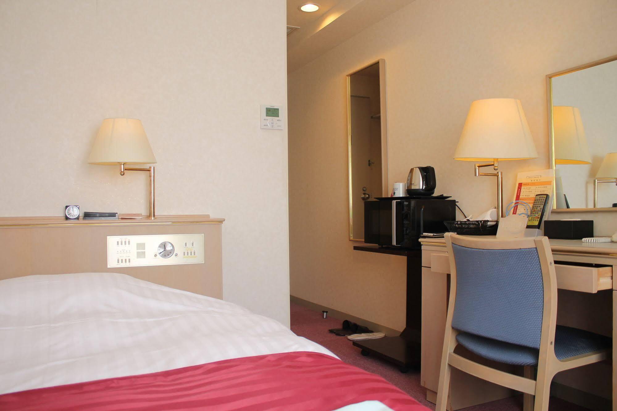 Hotel Livemax Budget Kagoshima Exterior foto