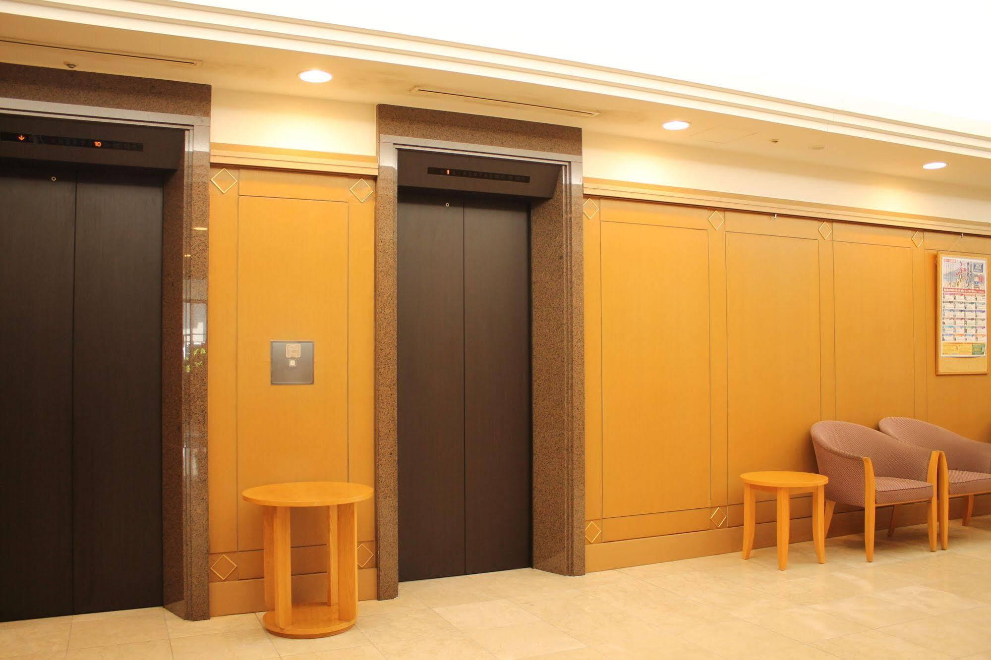 Hotel Livemax Budget Kagoshima Exterior foto